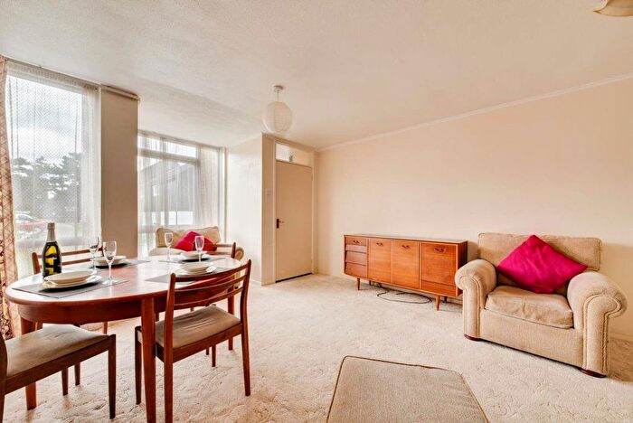 5 Bedroom Property To Rent In Pine Tree Avenue, Canterbury, CT2