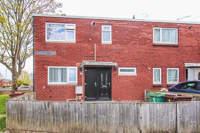 3 Bedroom End Terrace House For Sale In Lombardi Court, Ossett, WF5