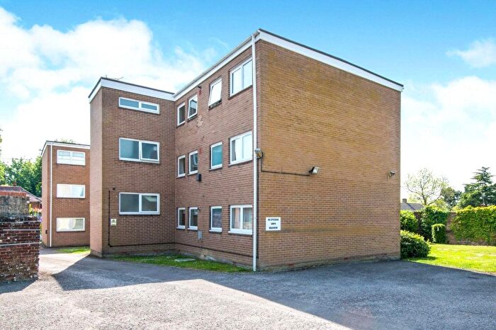 2 Bedroom Flat For Sale In Church Road, Bishopstoke, Eastleigh, SO50