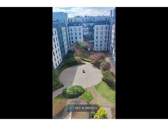 3 Bedroom Flat To Rent In Wallace St, Glasgow, G5