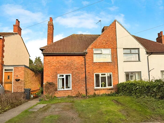 3 Bedroom Semi-Detached House For Sale In Queen Street, Oadby, Leicester, LE2