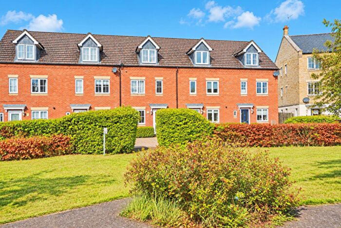 4 Bedroom Terraced House To Rent In Grange Park, Northampton, NN4