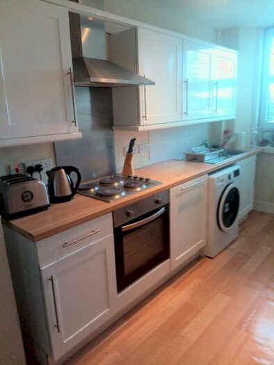3 Bedroom Flat To Rent In Strathmartine Road, Strathmartine, Dundee, DD3