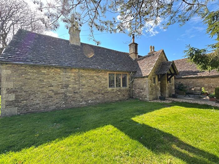 2 Bedroom Detached Bungalow To Rent In Twatley, Twatley Farm, SN16