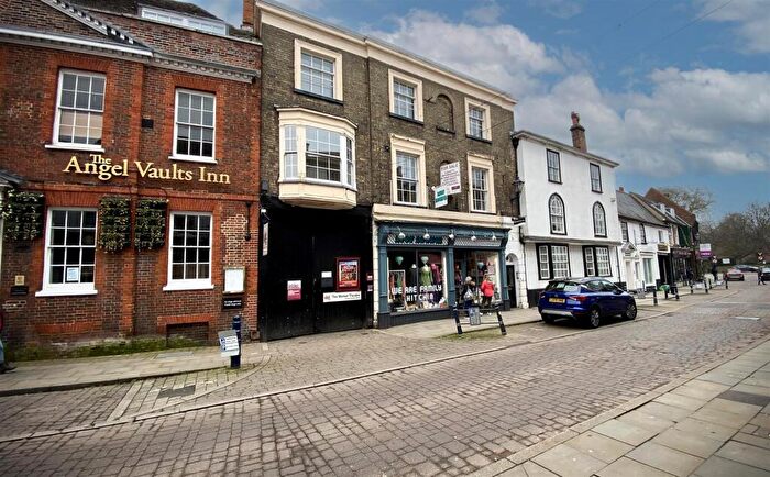 2 Bedroom Apartment To Rent In Sun Street, Hitchin, SG5