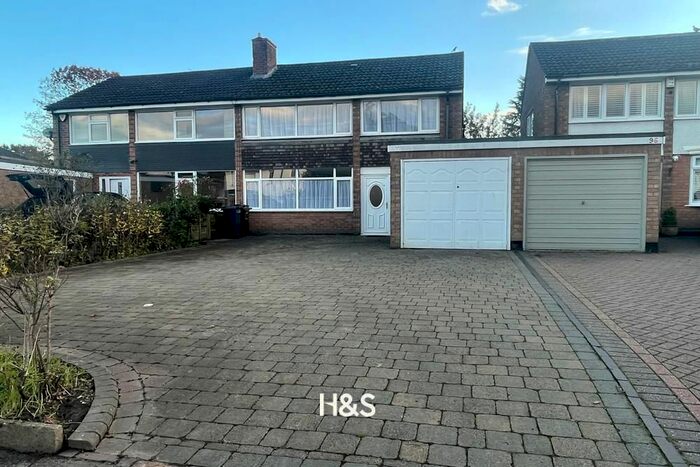 3 Bedroom Semi-Detached House To Rent In Union Road, Shirley, Solihull, B90