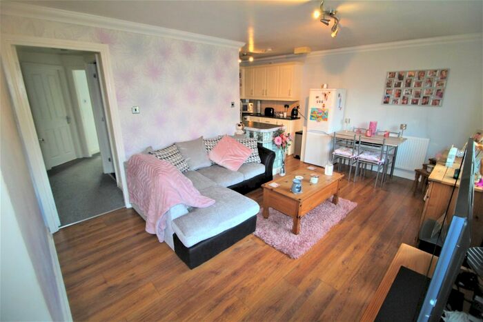 2 Bedroom Flat To Rent In Chorley Old Road, Bolton BL1