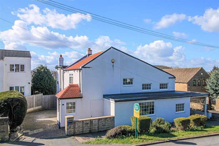 3 Bedroom Property For Sale In Batley Road, Kirkhamgate, Wakefield, WF2