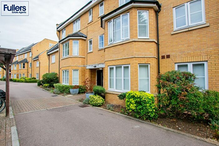 1 Bedroom Flat For Sale In Bayswater Close, Palmers Green, N13