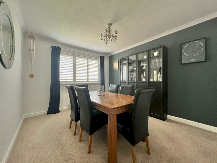 4 Bedroom Detached House For Sale In Frogmore Park Drive, Blackwater