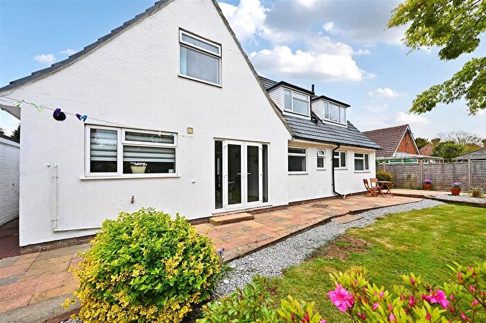 4 Bedroom Bungalow For Sale In Drayton Rise, Little Common, Bexhill On Sea, TN39