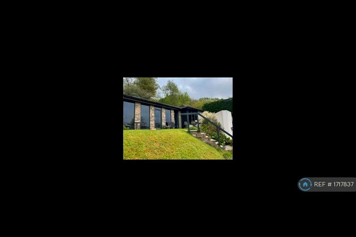 1 Bedroom Flat To Rent In Pennine Grove, Todmorden, OL14