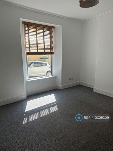 1 Bedroom Flat To Rent In Waterloo Street, Plymouth, PL4