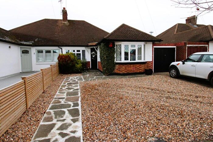 3 Bedroom Semi-Detached Bungalow For Sale In St Albans Avenue, Upminster, Essex, RM14