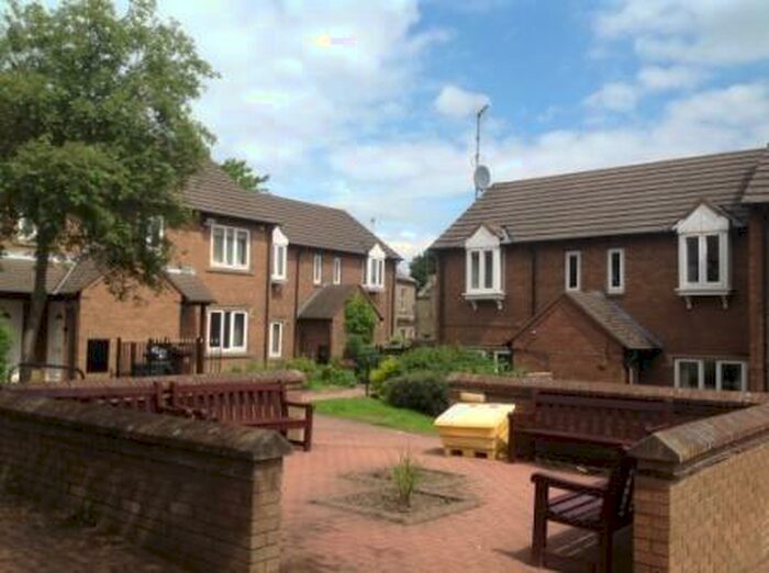 1 Bedroom Flat To Rent In Charnwood Close, Charnwood Road, Bradford, West Yorkshire, BD2