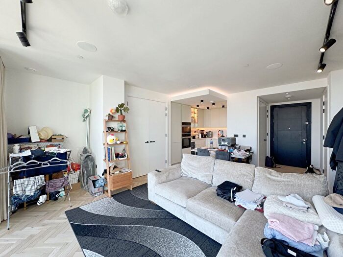 1 Bedroom Flat To Rent In Valencia Tower, Bollinder Place, EC1V