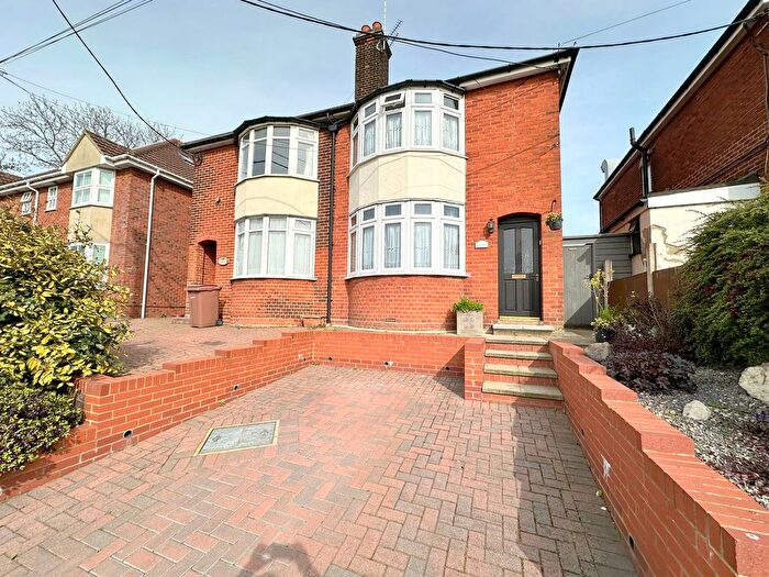 3 Bedroom Semi-Detached House For Sale In London Road, Widford, Chelmsford, CM2