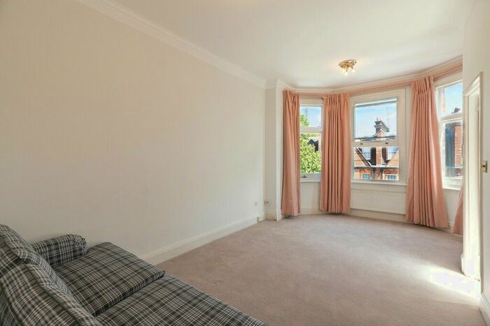 1 Bedroom Flat To Rent In Sloane Gardens, Chelsea, SW1W