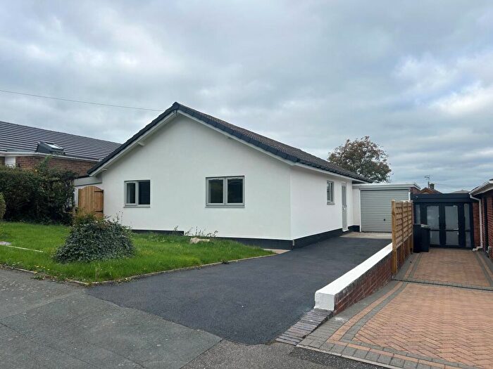 3 Bedroom Detached House To Rent In Vale Close, Eastwood, Nottingham, NG16