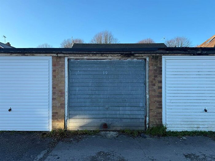 Garage / Parking To Rent In Campbell Drive, Rustington, Littlehampton, BN16
