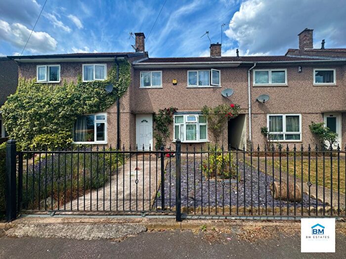 3 Bedroom Terraced House To Rent In Woburn Close, Leicester, LE2