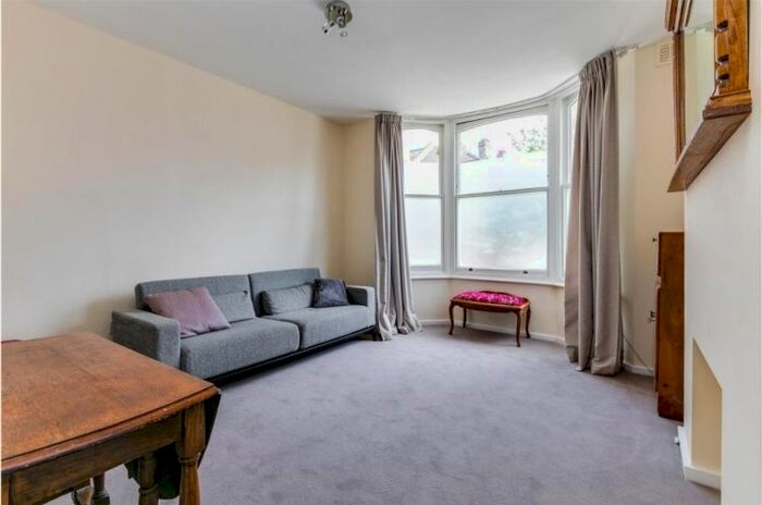 2 Bedroom Flat To Rent In Dawes Road, London, SW6