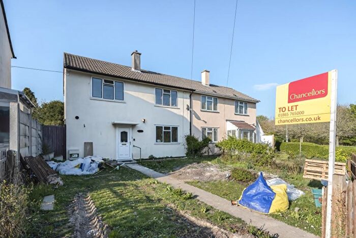 5 Bedroom Semi-detached House To Rent In Warren Crescent, Headington, Hmo Ready Sharers, OX3