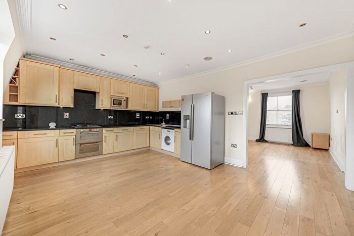 2 Bedroom Flat To Rent In Oakley Street, London, SW3