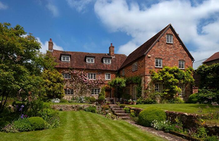 6 Bedroom Detached House For Sale In Bicester Road, Long Crendon, Aylesbury, Buckinghamshire, HP18