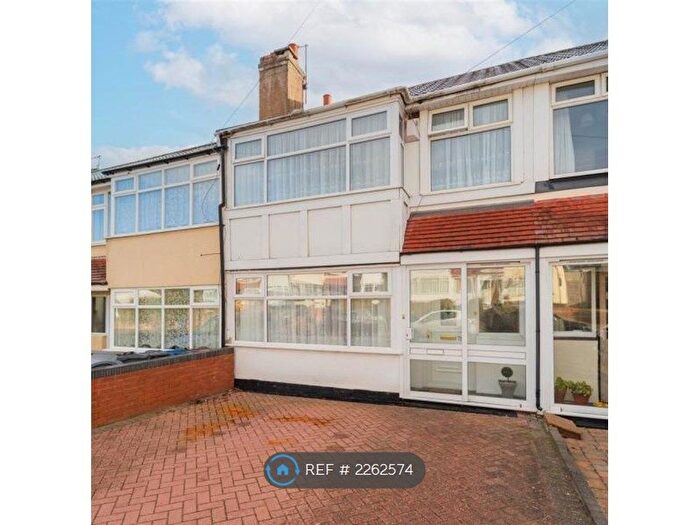 3 Bedroom Terraced House To Rent In Old Oak Road, Birmingham, B38