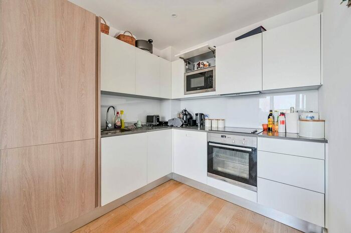 2 Bedroom Flat To Rent In Imperial Building, Woolwich Riverside, London, SE18