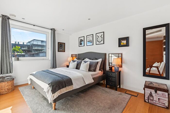 2 Bedroom Flat For Sale In Fountain House, The Boulevard, SW6