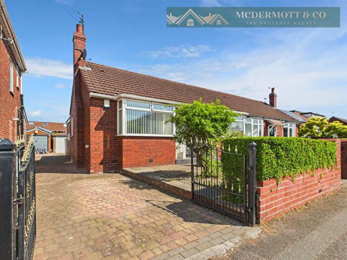 3 Bedroom Semi-Detached Bungalow For Sale In Kew Road, Failsworth, Manchester, M35