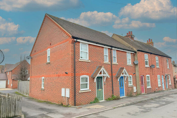 2 Bedroom End Of Terrace House To Rent In Thame Oxfordshire, OX9