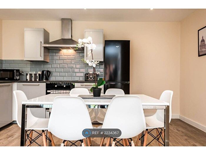 2 Bedroom Flat To Rent In The Reach, Liverpool, L3