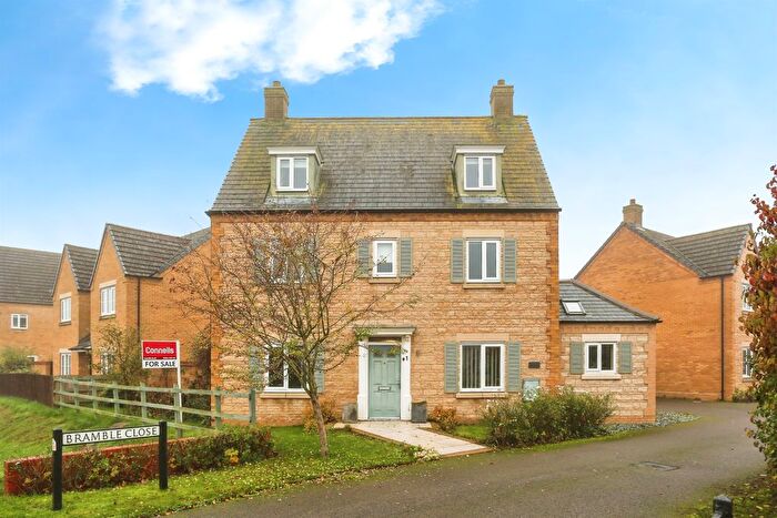 5 Bedroom Detached House For Sale In Bramble Close, Barleythorpe, Oakham, LE15
