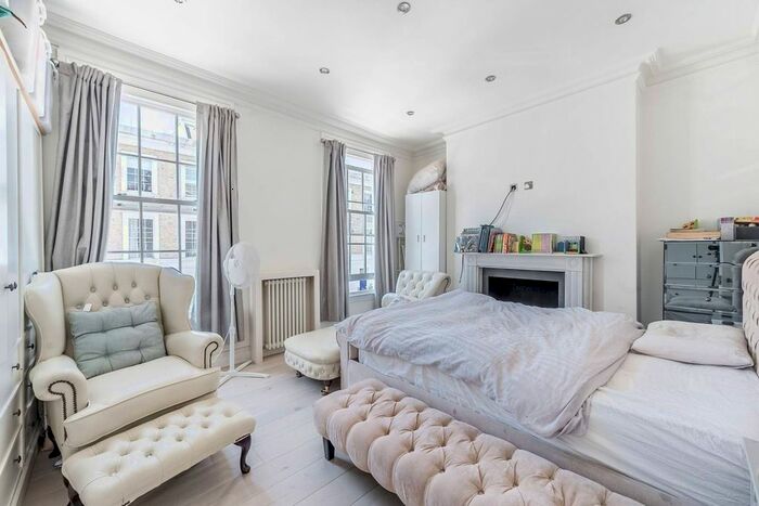 3 Bedroom Maisonette To Rent In ., Westminster, London, SW1P