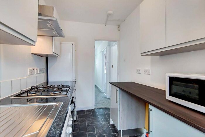 3 Bedroom House To Rent In Beechwood Gardens, Ealing, London, NW10