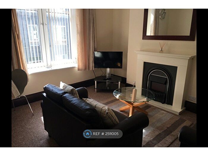 2 Bedroom Flat To Rent In Wallfield Place, Aberdeen, AB25