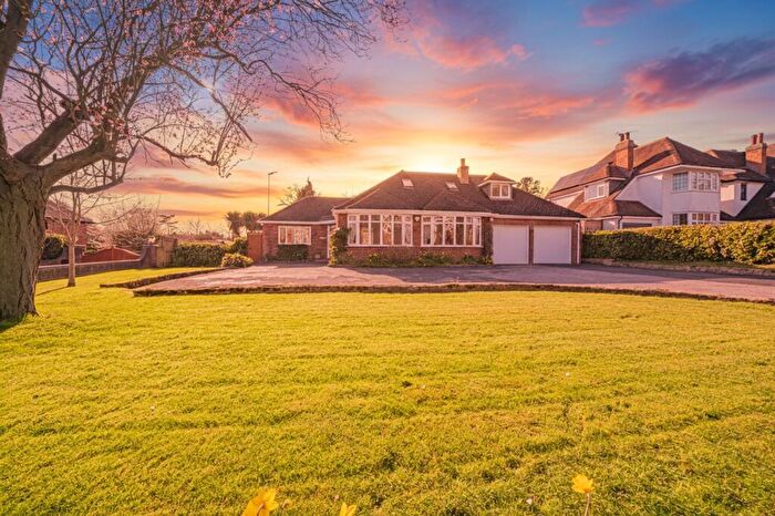 5 Bedroom Detached House For Sale In Manor Road, Dorridge, B93