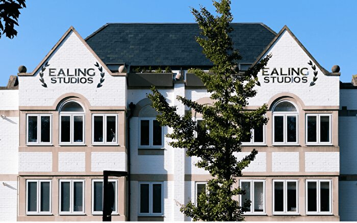 1 Bedroom Studio To Rent In Holbrook House, Victoria Rd, London, W3