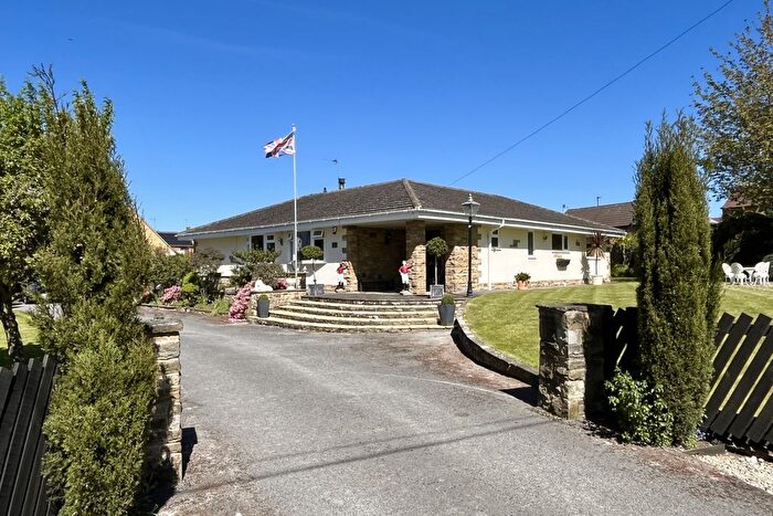3 Bedroom Detached Bungalow For Sale In Cross Hill, Old Skellow, Doncaster, DN6