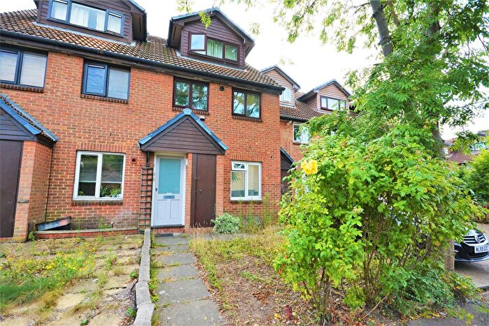 2 Bedroom Maisonette To Rent In Stubbs Way, Colliers Wood, London, SW19