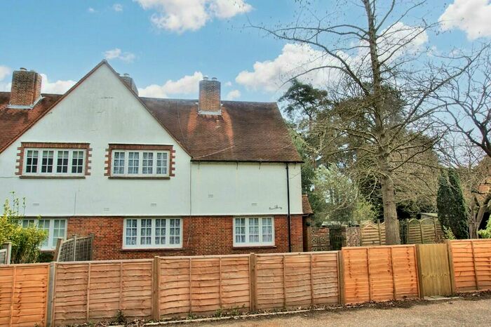 3 Bedroom Semi-Detached House To Rent In Chestnut Avenue, Walton-On-Thames, Surrey, KT12