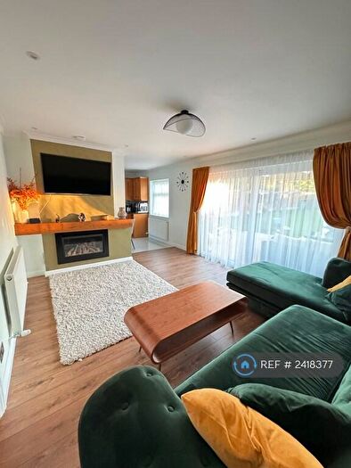 3 Bedroom Semi-Detached House To Rent In Battleswick, Basildon, SS14
