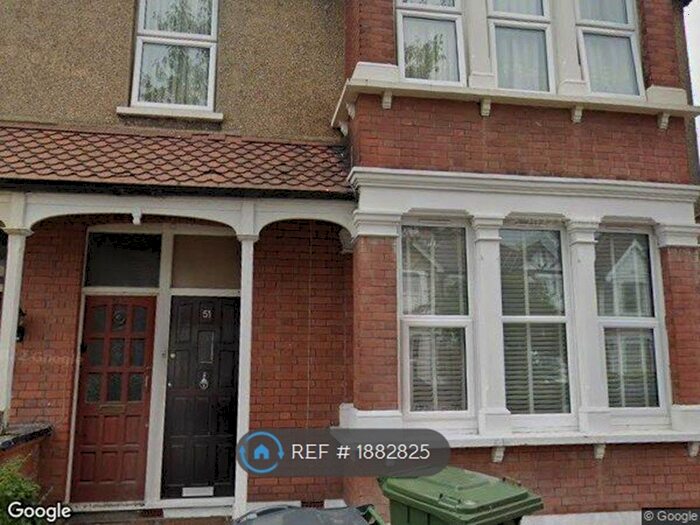 3 Bedroom Maisonette To Rent In Cunningham Park, Harrow, HA1