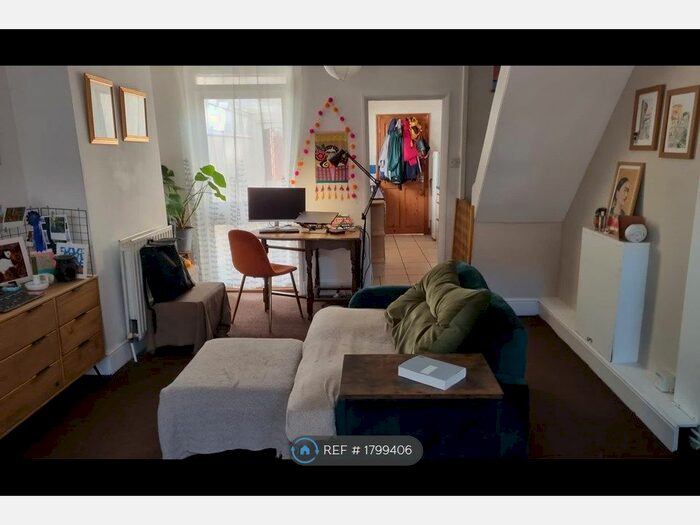 2 Bedroom Terraced House To Rent In Methuen Street, Southampton, SO14