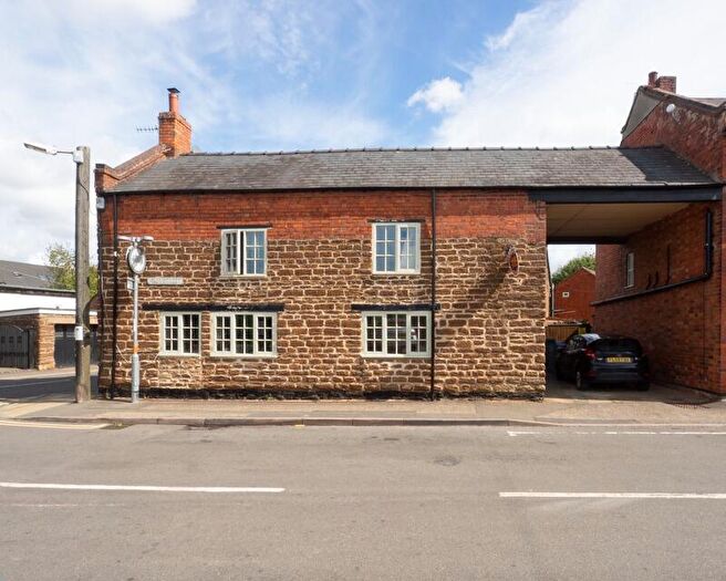 5 Bedroom Detached House For Sale In High Street, Crick, Northampton, NN6