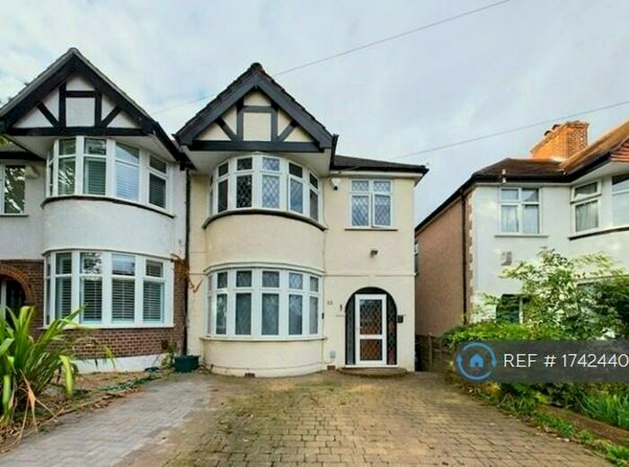 3 Bedroom Semi-Detached House To Rent In Chislehurst, Chislehurst, BR7