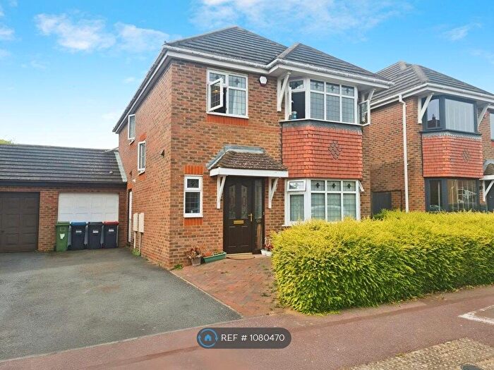4 Bedroom Detached House To Rent In Wiltshire Way, Bletchley, Milton Keynes, MK3